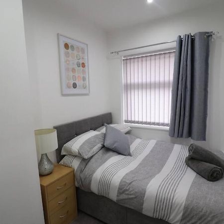 Cosy Two Bedroom First Floor Apartment Birmingham Exterior foto