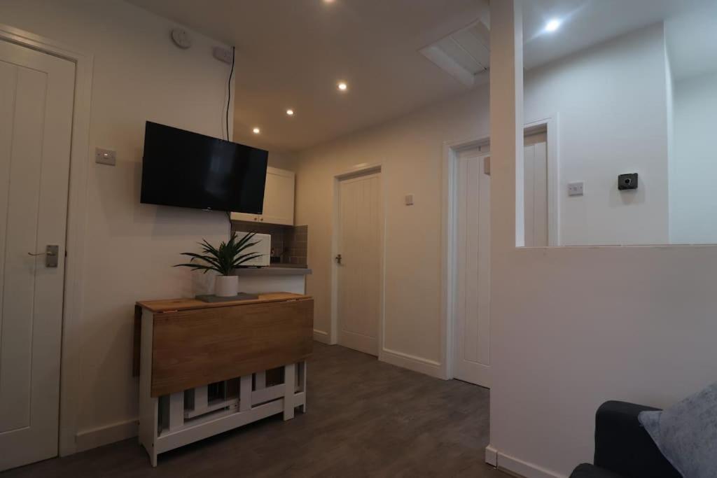Cosy Two Bedroom First Floor Apartment Birmingham Exterior foto