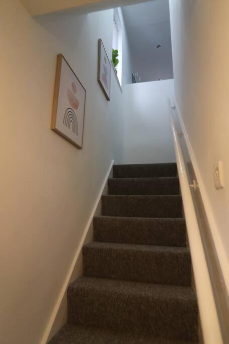 Cosy Two Bedroom First Floor Apartment Birmingham Exterior foto